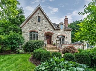 336 S Loomis St, Naperville, IL 60540