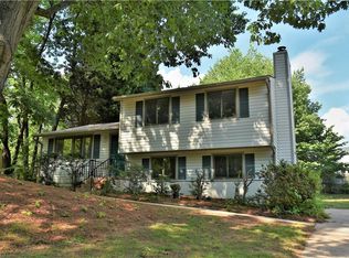 321 Lakeside Dr, Kernersville, NC 27284