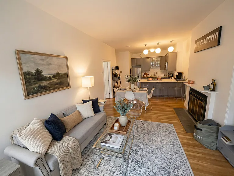 922 Beacon St #24 — Photo 2