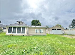 10589 Woodland Ave, Conneaut Lake, PA 16316