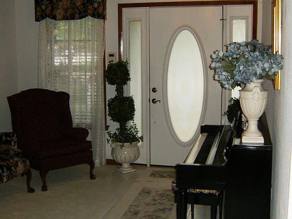 4th image of 3703 Cherokee Villa Ln