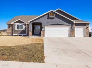 1901 Summerfield Ln, Gillette, WY 82718