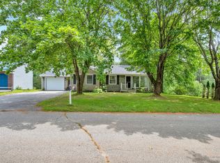 33 Ellis St, Lewiston, ME 04240