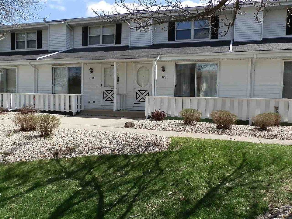 1st image of 1426 Canyon Dr #4
