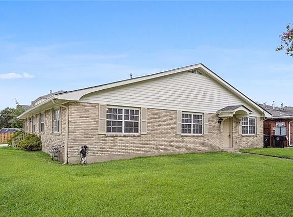 2nd image of 6027 Bellaire Dr