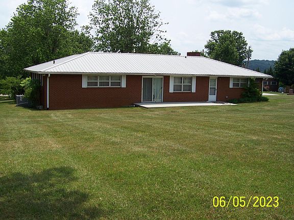 2nd image of 1406 Scenic Dr