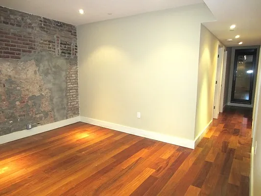 Rented by Mirador Real Estate | media 65