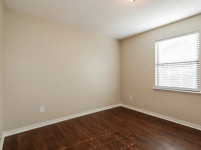 8468 Hamden Rd — Photo 10