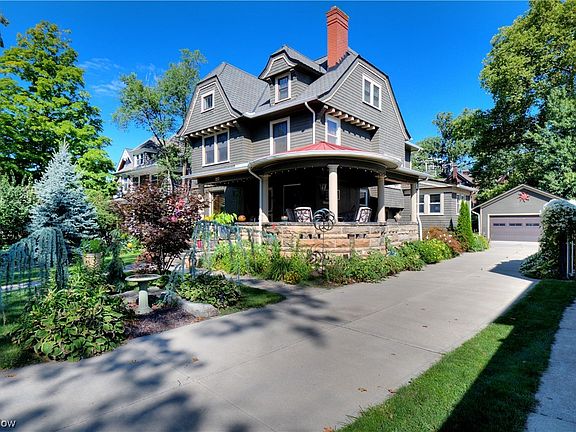 2nd image of 12552 Clifton Blvd