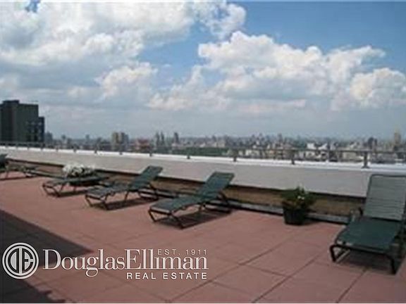 5th image of 118 E 60th St APT 34B