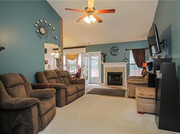 2nd image of 4073 New Grange Cir