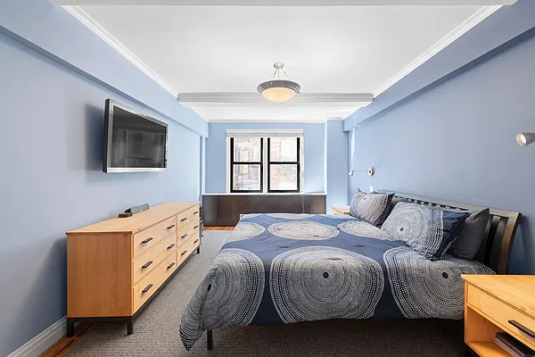 Sold by SERHANT. | media 8