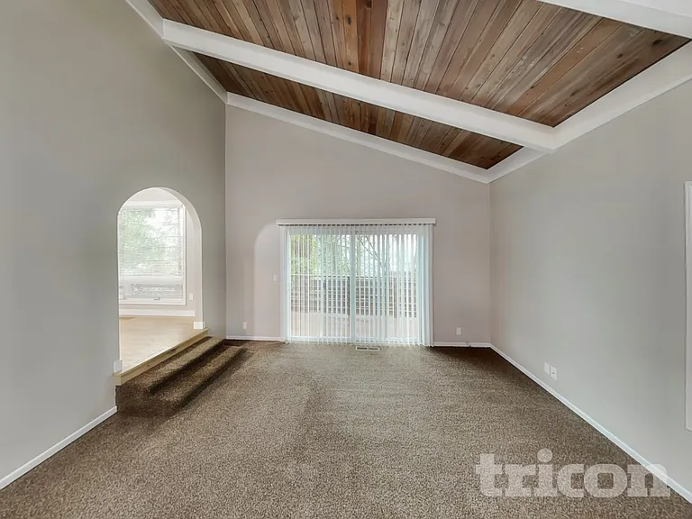 1581 Woodland Ter — Photo 3