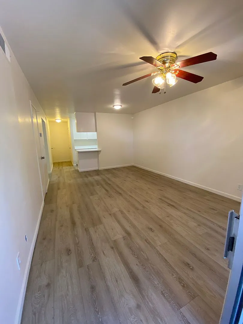512 Elizabeth Street — Photo 4