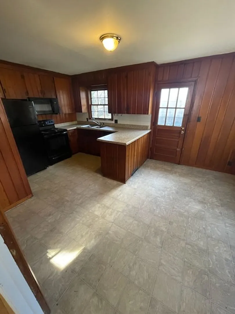 257 S. Sunset Drive — Photo 2