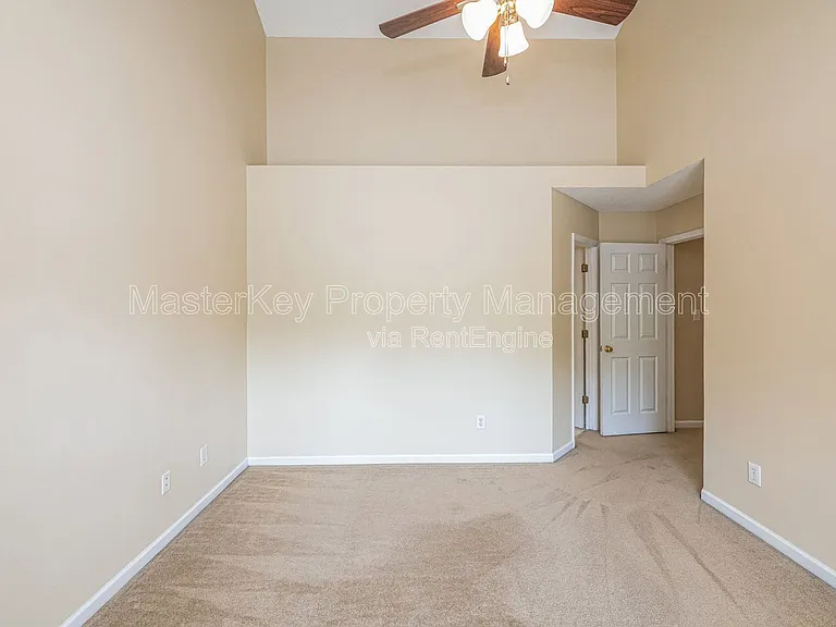 4001 Winecott Dr — Photo 9