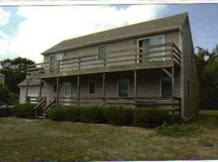 32 Alanson Ln, Hampton Bays, NY 11946