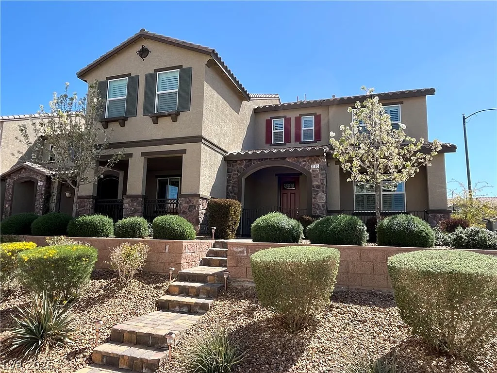 3 bed, 2.5 bath, 1598 sqft, $2,100 — Photo 1