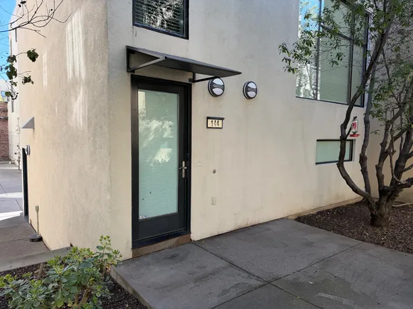 144 City Limits Cir, Oakland, CA 94608