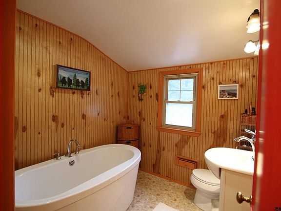 4th image of 125 Birchwood Dr