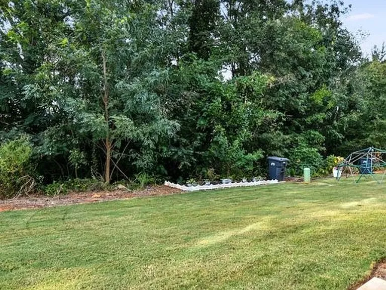403 Hampton Townes Dr — Photo 3
