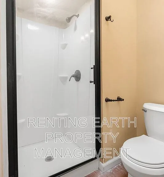 6452 Evergreen Blvd — Photo 11