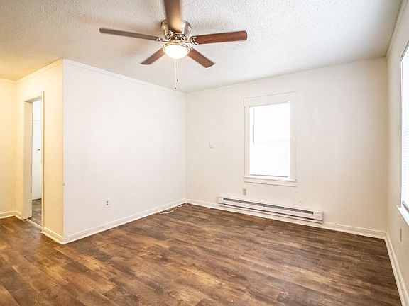 3rd image of 3221 Baylor St