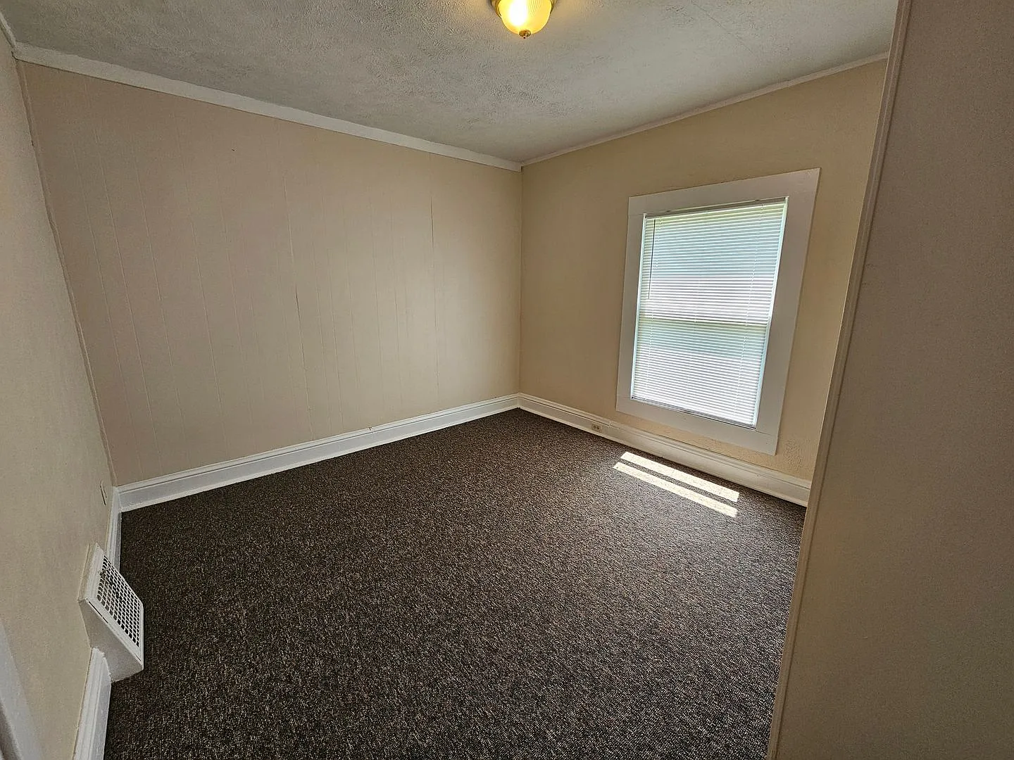 519 Howard Street — Photo 2