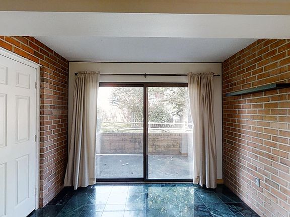 3rd image of 10200 Bushman Dr APT 102