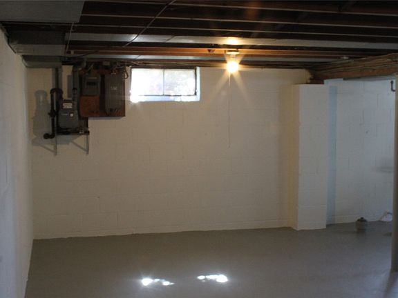 4th image of 716 W 40th St