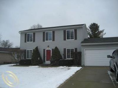 1045 Meadowcrest Dr, Waterford, MI, 48327