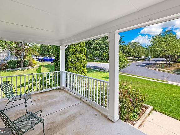 3rd image of 71 Hunton Dr
