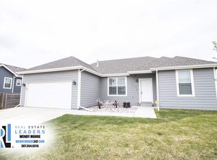 5010 Turpin St, Bar Nunn, WY 82601