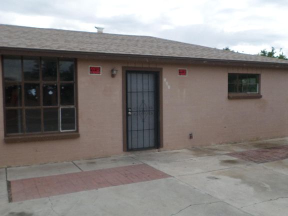 2nd image of 959 W Calle Antonia