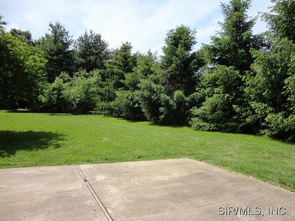 3rd image of 9 Ginger Crest Dr