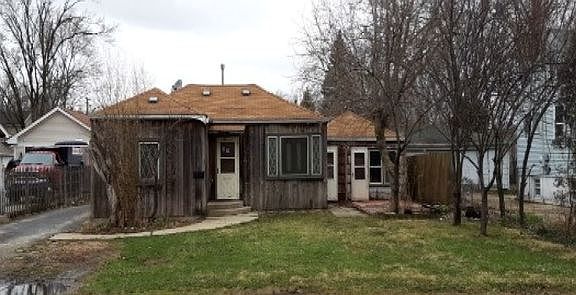 2nd image of 10518 Drummond Ave