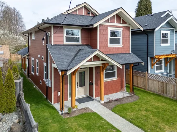 649 5th St, Courtenay, BC V9N 1K5