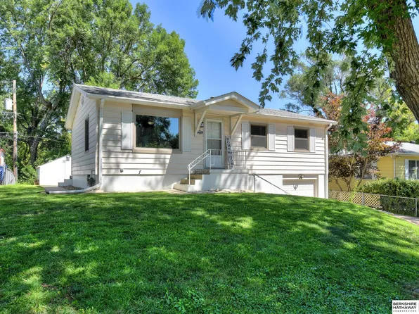 1206 W 16th Ave, Bellevue, NE 68005
