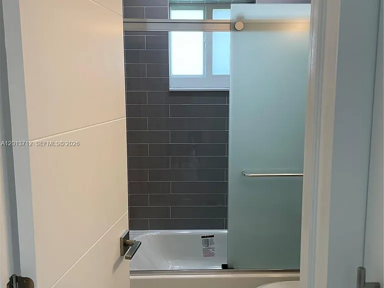 6820 SW 13th Ter — Photo 12