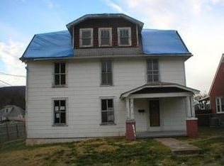 803 Westview St, Narrows, VA 24124