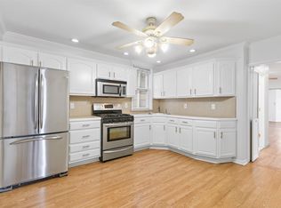 14 E 42nd St FLOOR 2, Bayonne, NJ 07002