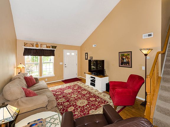 2nd image of 491 Indian Lake Dr