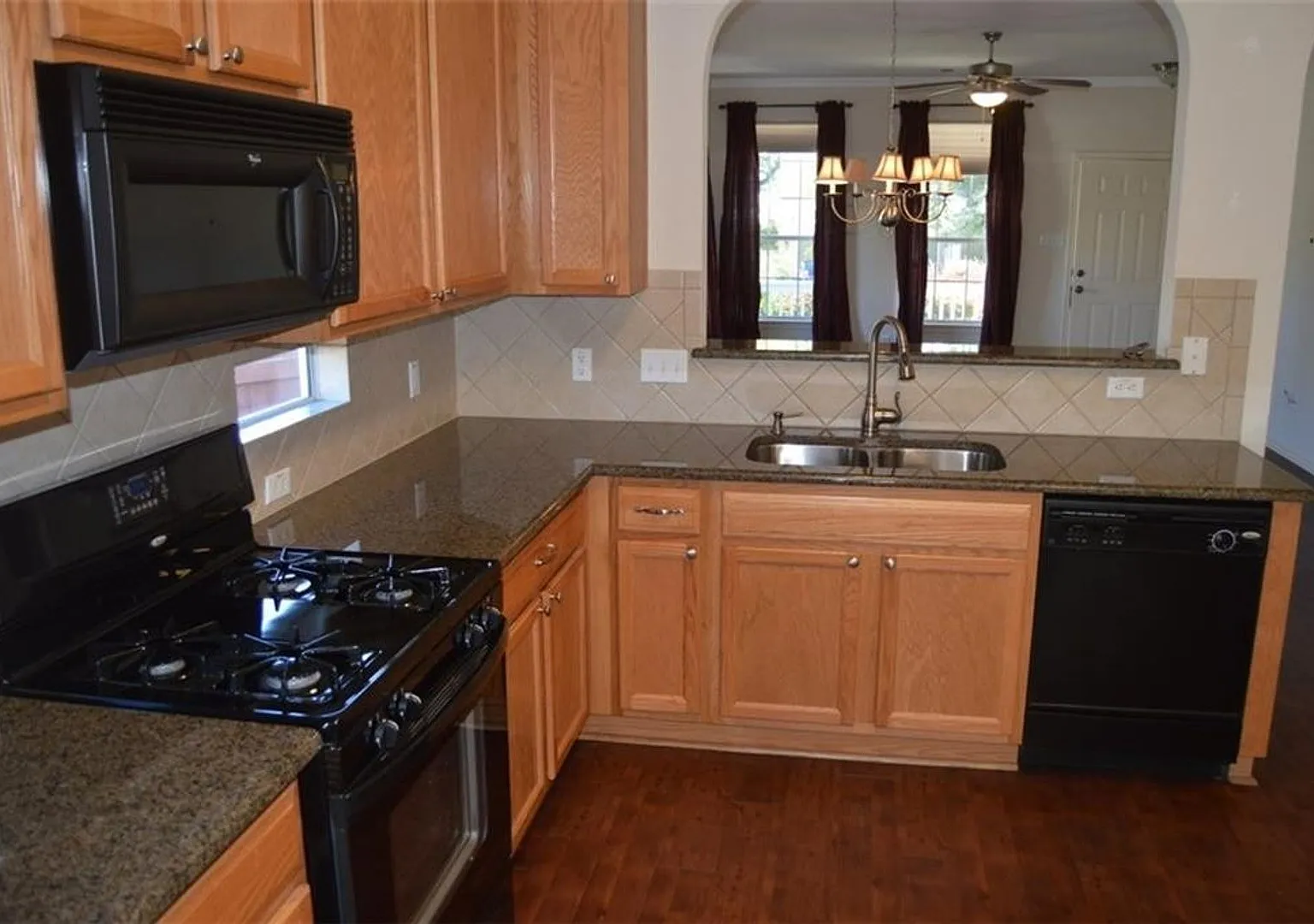 8312 Minnesota Lane Austin, TX 78745 — Photo 4
