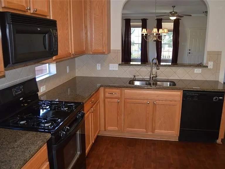 8312 Minnesota Ln — Photo 4