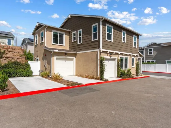 1515 Wingwood Ln, Vista, CA 92083