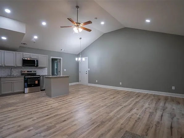 125 Sandy Springs Dr, Athens, GA 30601