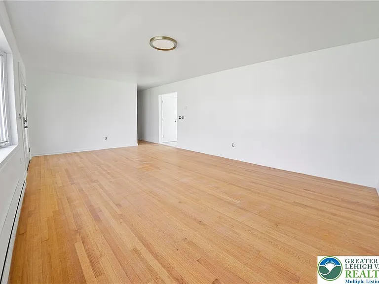 1471 2nd St — Photo 5