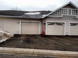 1977 Topaz Pointe Ln SW, Rochester, MN 55902