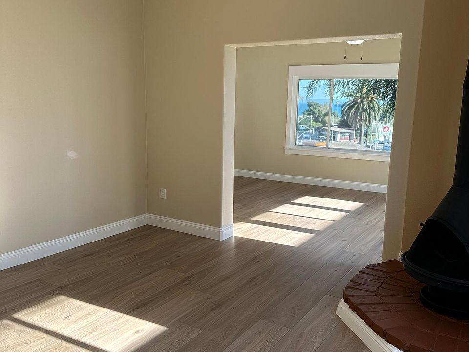 1st image of 3921 E Livingston Dr APT 10