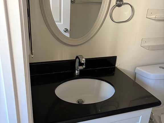 3rd image of 2428 Loma Vista Ln
